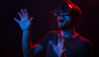 Fyzick sex? Nuda. Stle vce lid chce erotiku ve virtuln realit