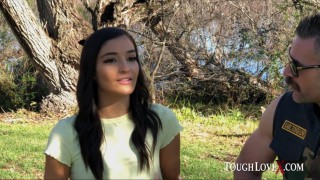 Mrdaka v aut s bouchaem - freevideo